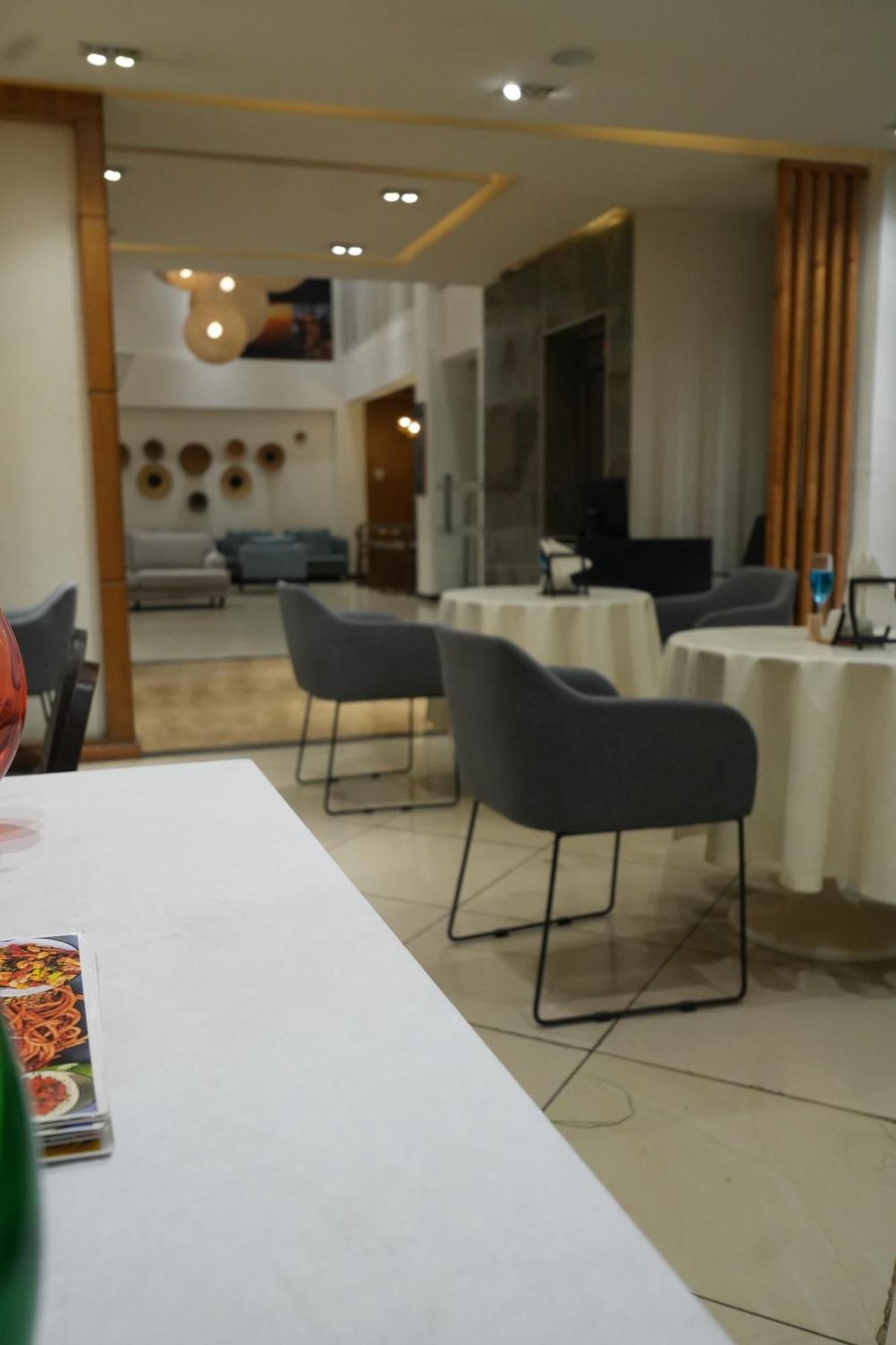 Mazeki Addis Boutique Hotel Zewnętrze zdjęcie